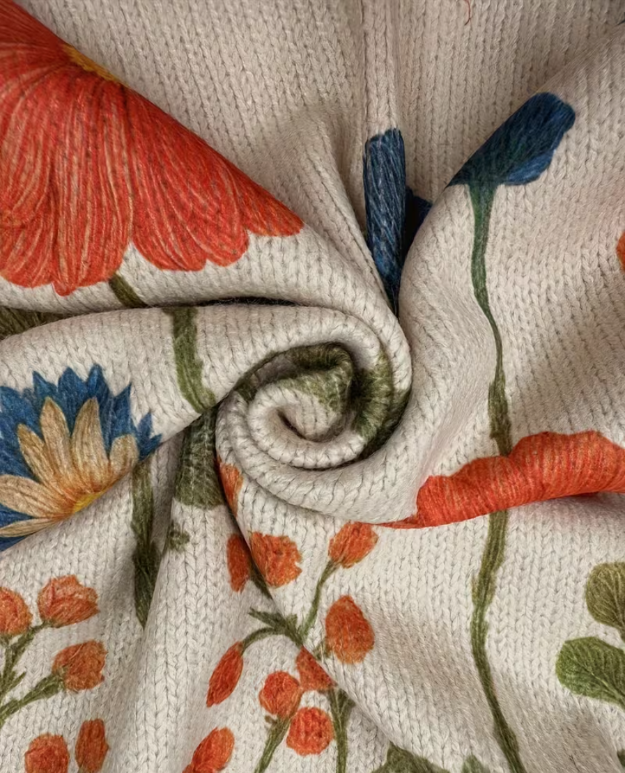 Ellen | Zip-cardigan med vilde blomster på mark